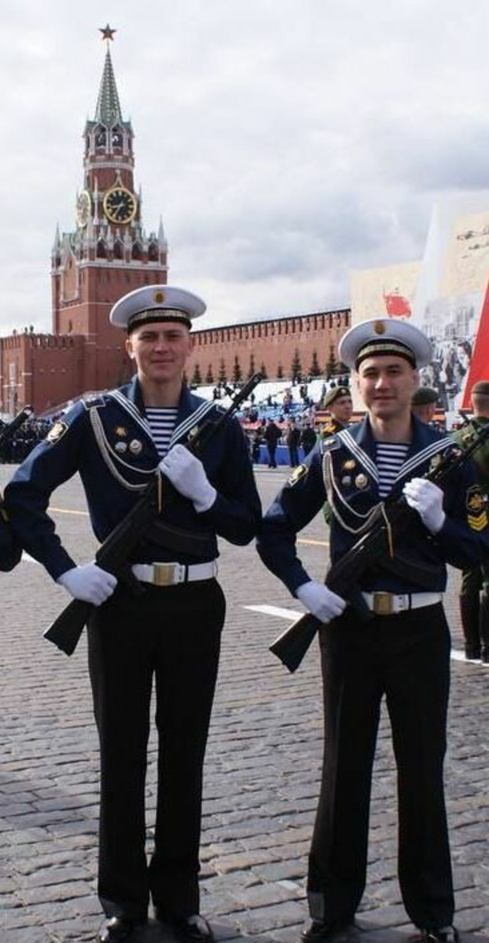 Будущие офицеры Геннадий Зибаев и Владлен Зайдуллин обучаются в военно-морском инженерном институте