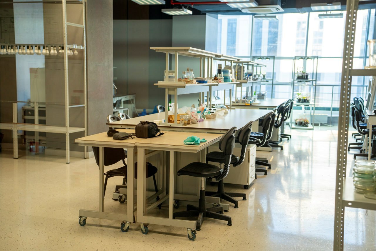 В Межвузовском кампусе Евразийского НОЦ открыли новую лабораторию биотехнологий