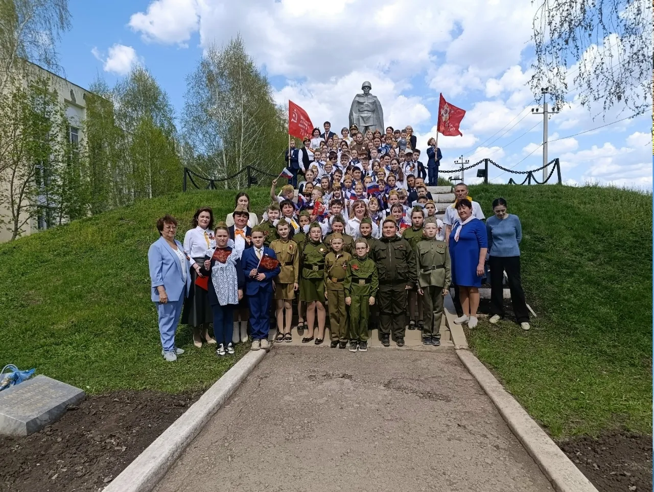 Равнение на подвиг прадедов