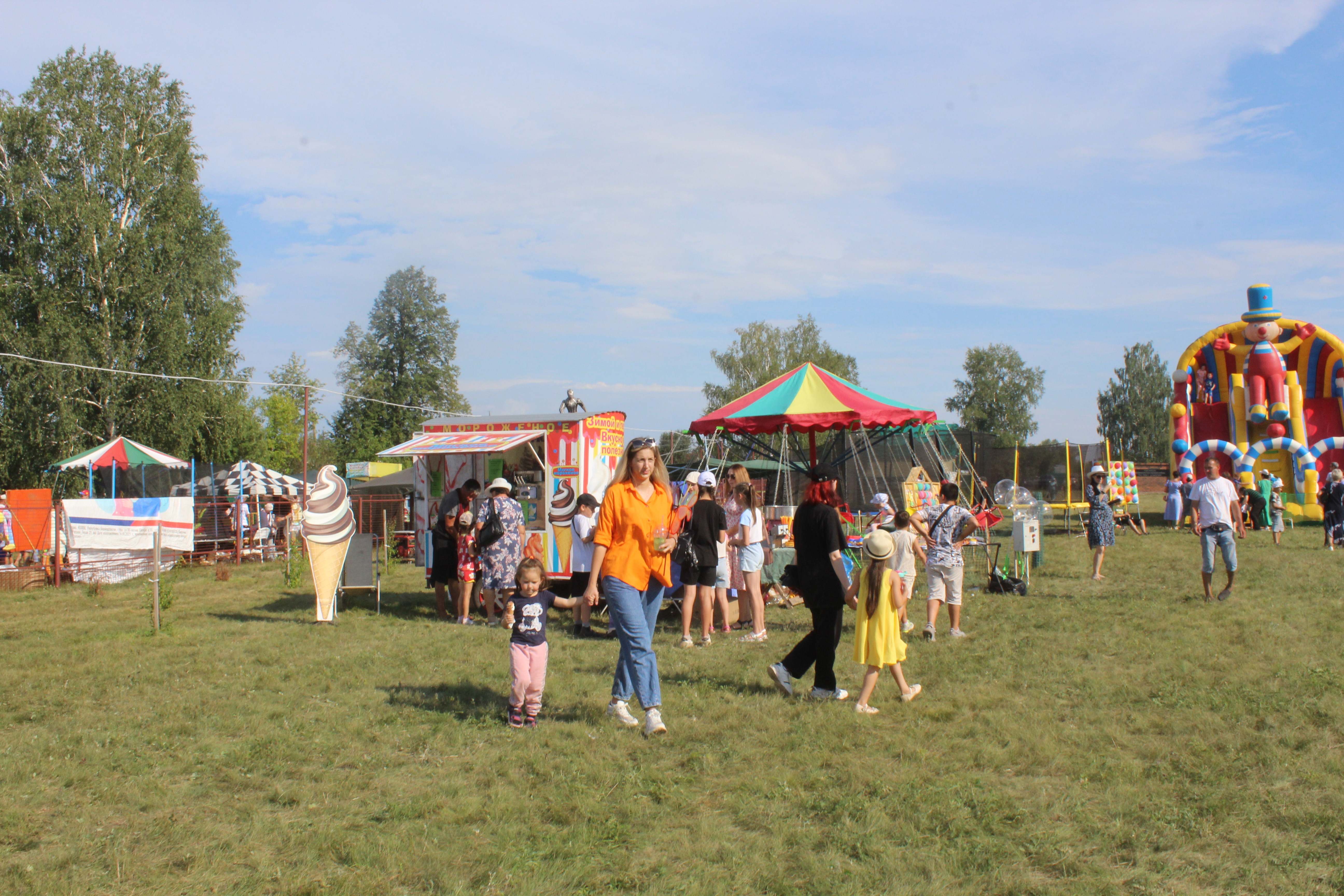 Ярко и весело проходит День села в Сакатово