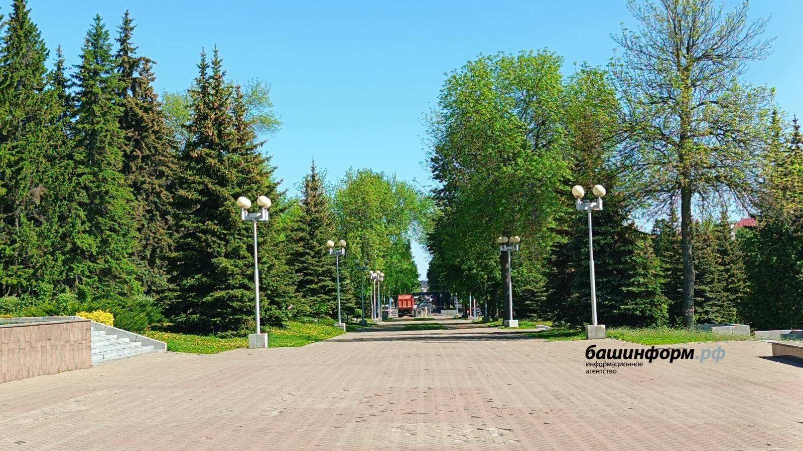 В столице Башкирии приступили к реконструкции парка имени Ленина
