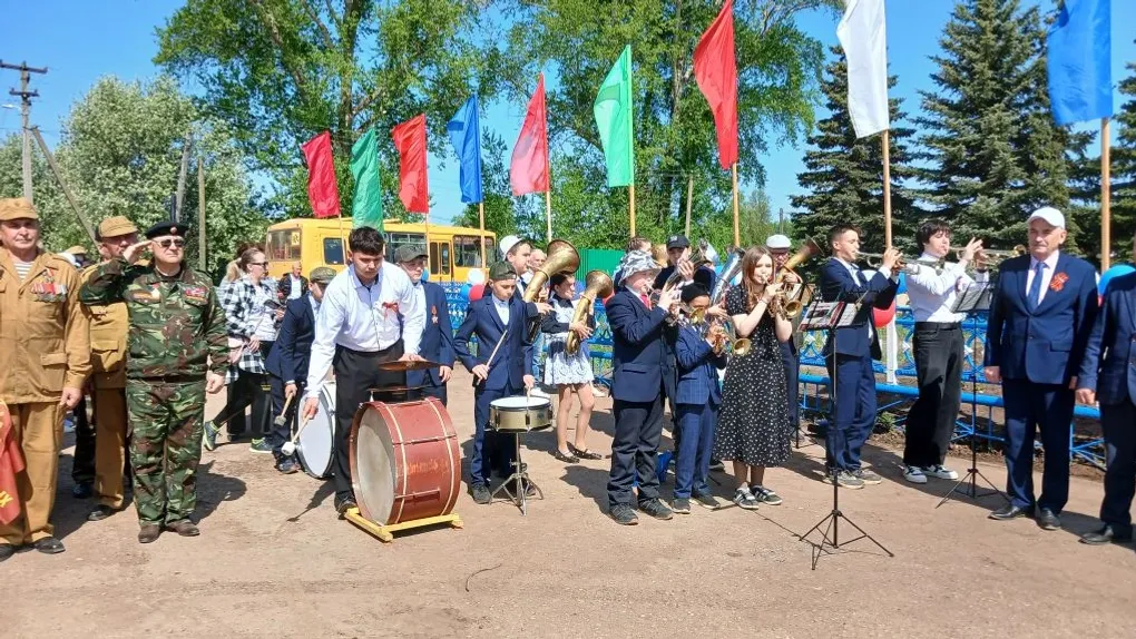Вечный огонь и новый мемориальный комплекс