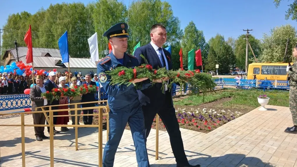 Вечный огонь и новый мемориальный комплекс