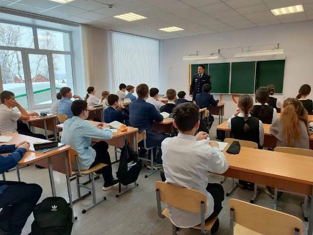 Ученики «Полицейского класса» присоединились к акции "Студенческий десант"