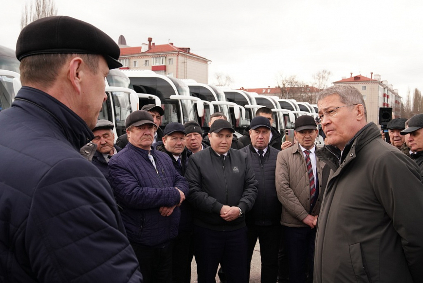 Башкирия приобрела еще 30 туристических автобусов