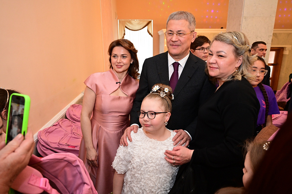 В преддверии праздника весны в Башкирии прошел «Бал маленьких принцесс»