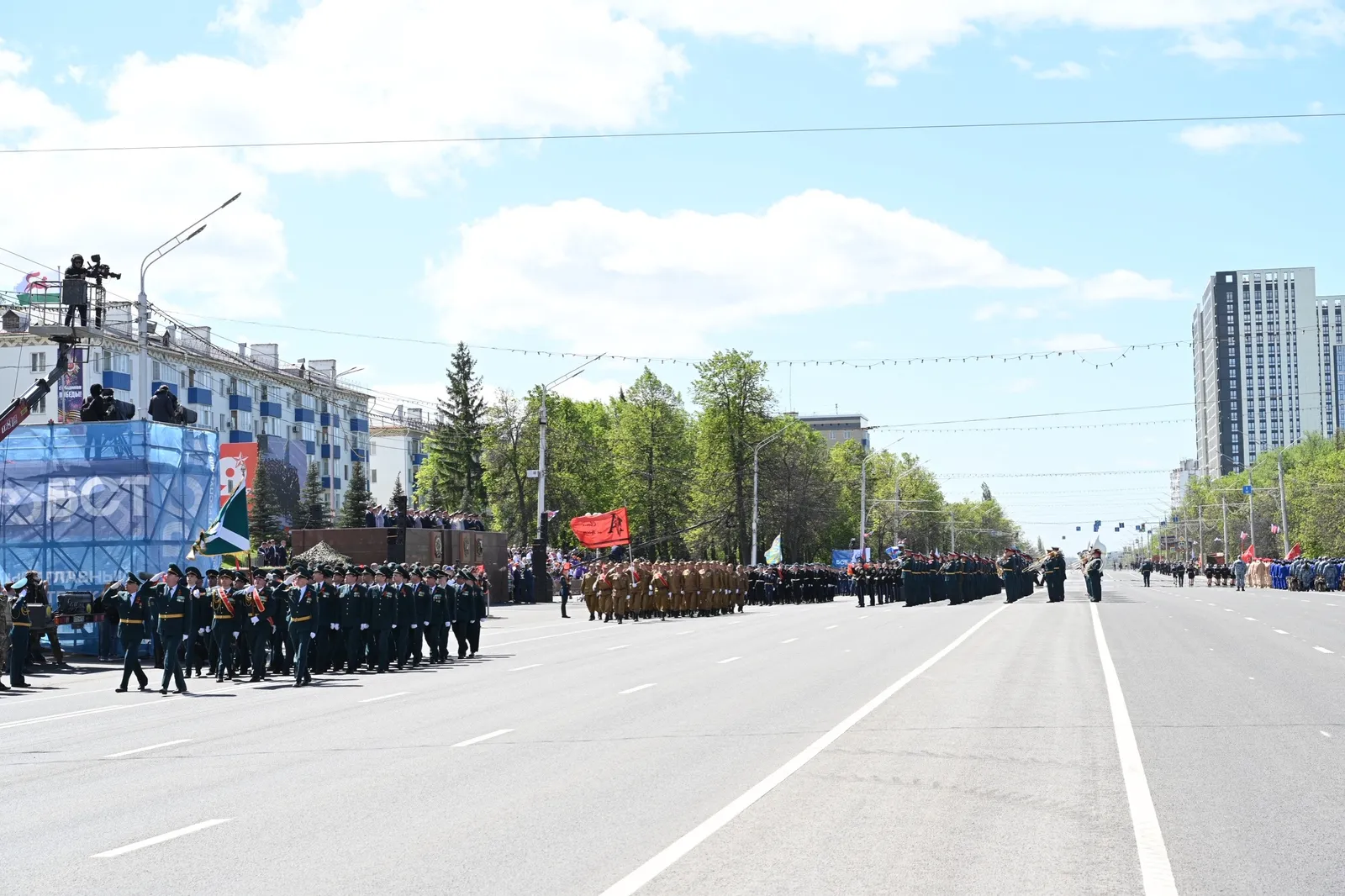 В Уфе состоялся парад в честь Дня Победы