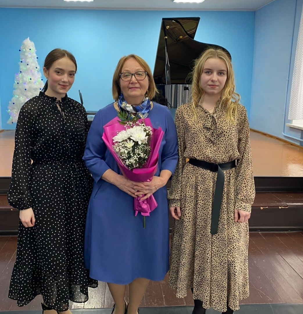 Фортепианный концерт студентов фортепианного отделения Октябрьского музыкального колледжа