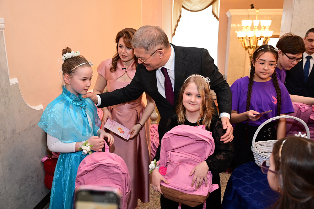 В преддверии праздника весны в Башкирии прошел «Бал маленьких принцесс»