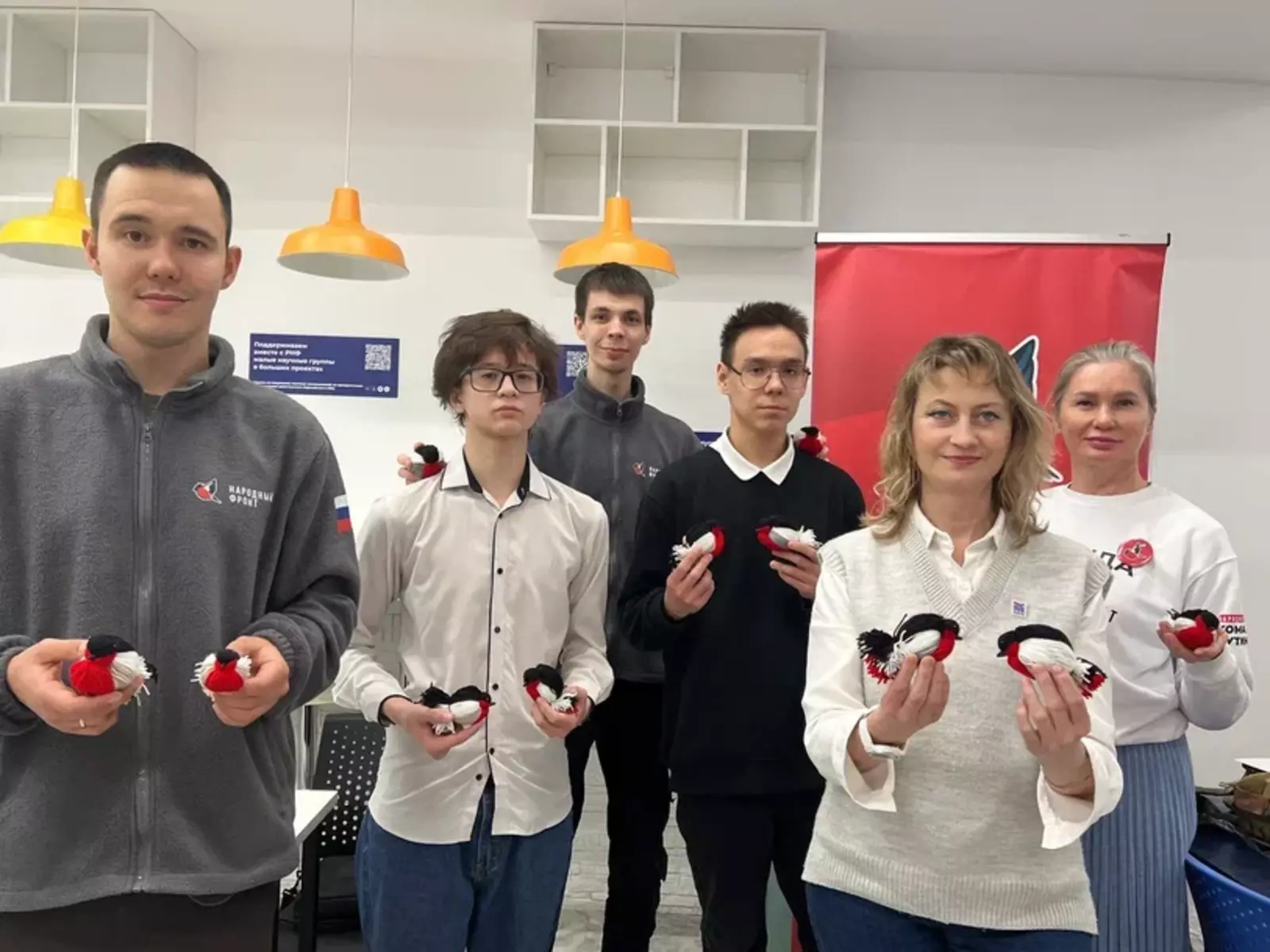 В Башкортостане волонтеры создают снегирей как символ надежды для бойцов