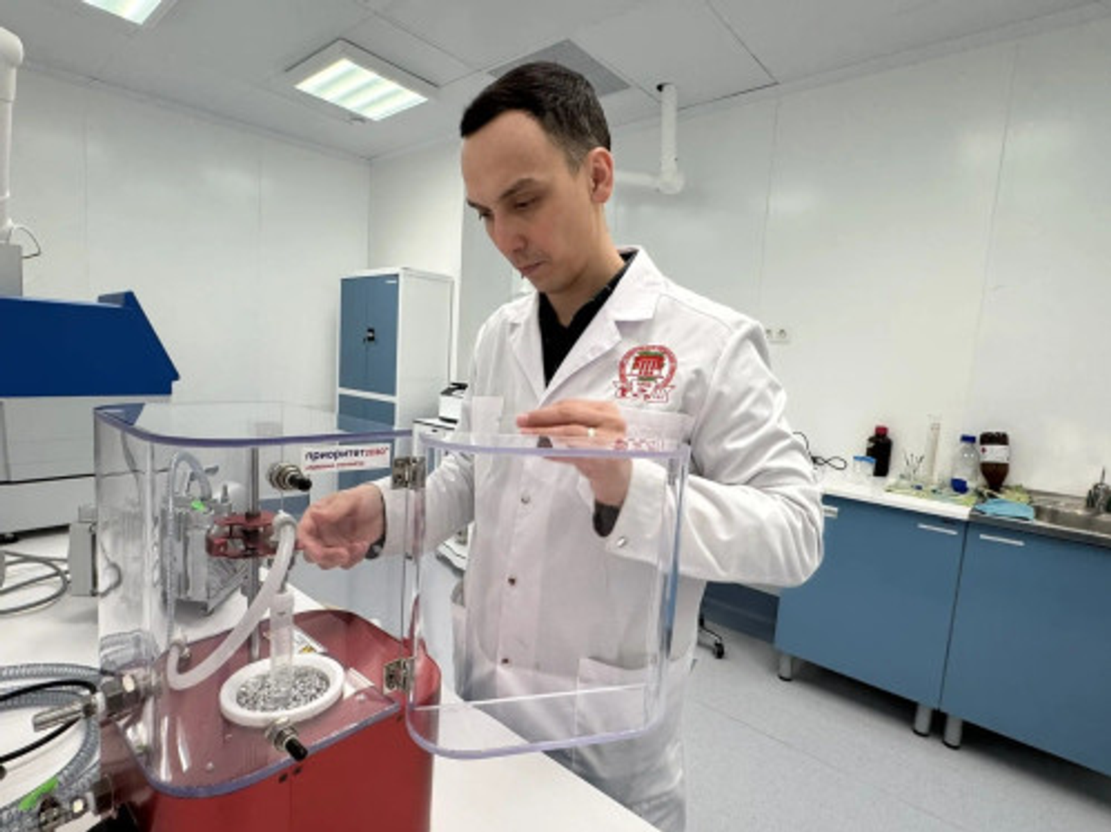 Вуз-резидент Межвузовского кампуса создает инновации в области пептидной химии