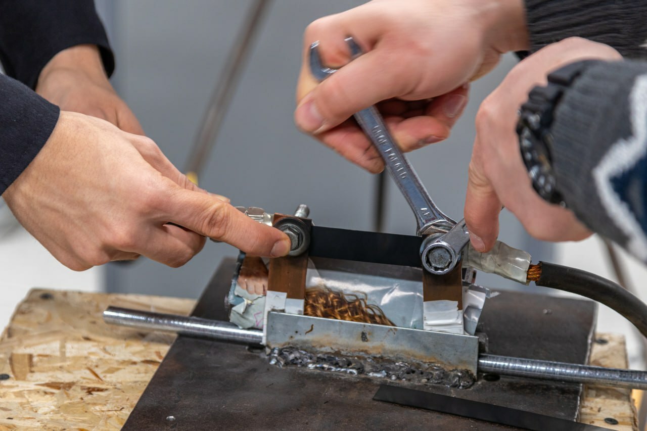 Ученые резидента Кампуса научились залечивать трещины в металлах