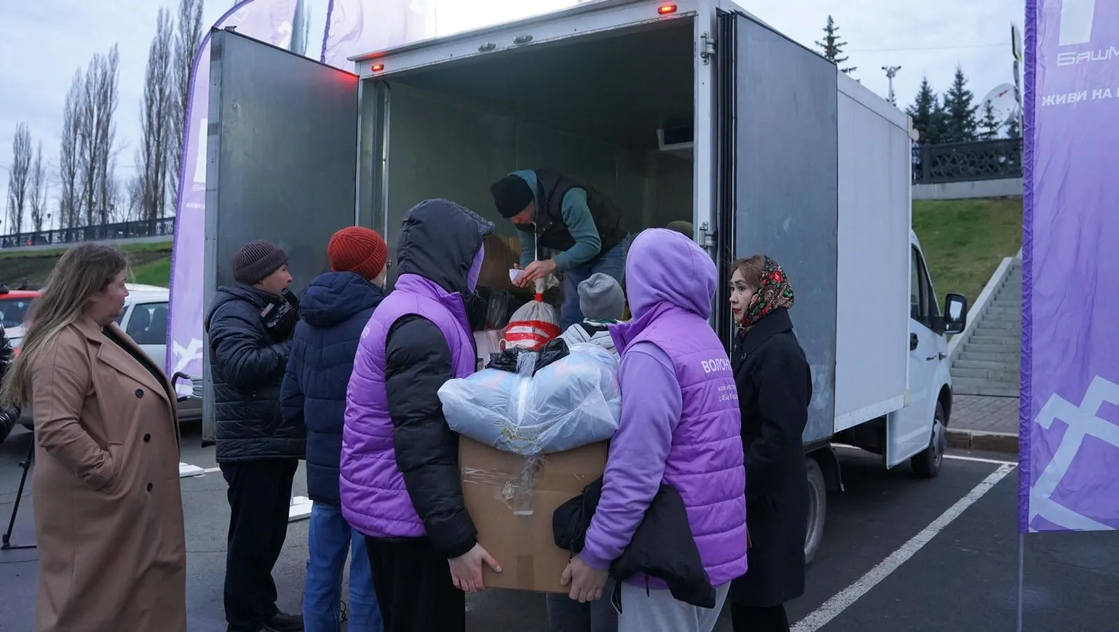 пресс-служба / полпредство Башкортостана в Москве  Из Башкирии с любовью: московским студентам доставили гостинцы от родных