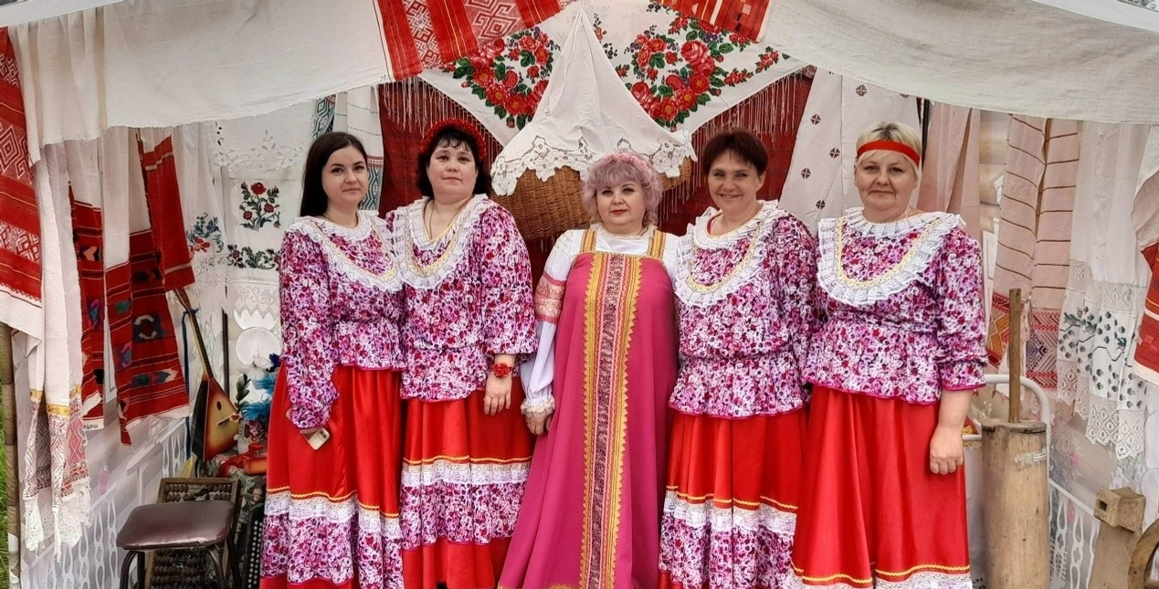 Как отметим День национального костюма