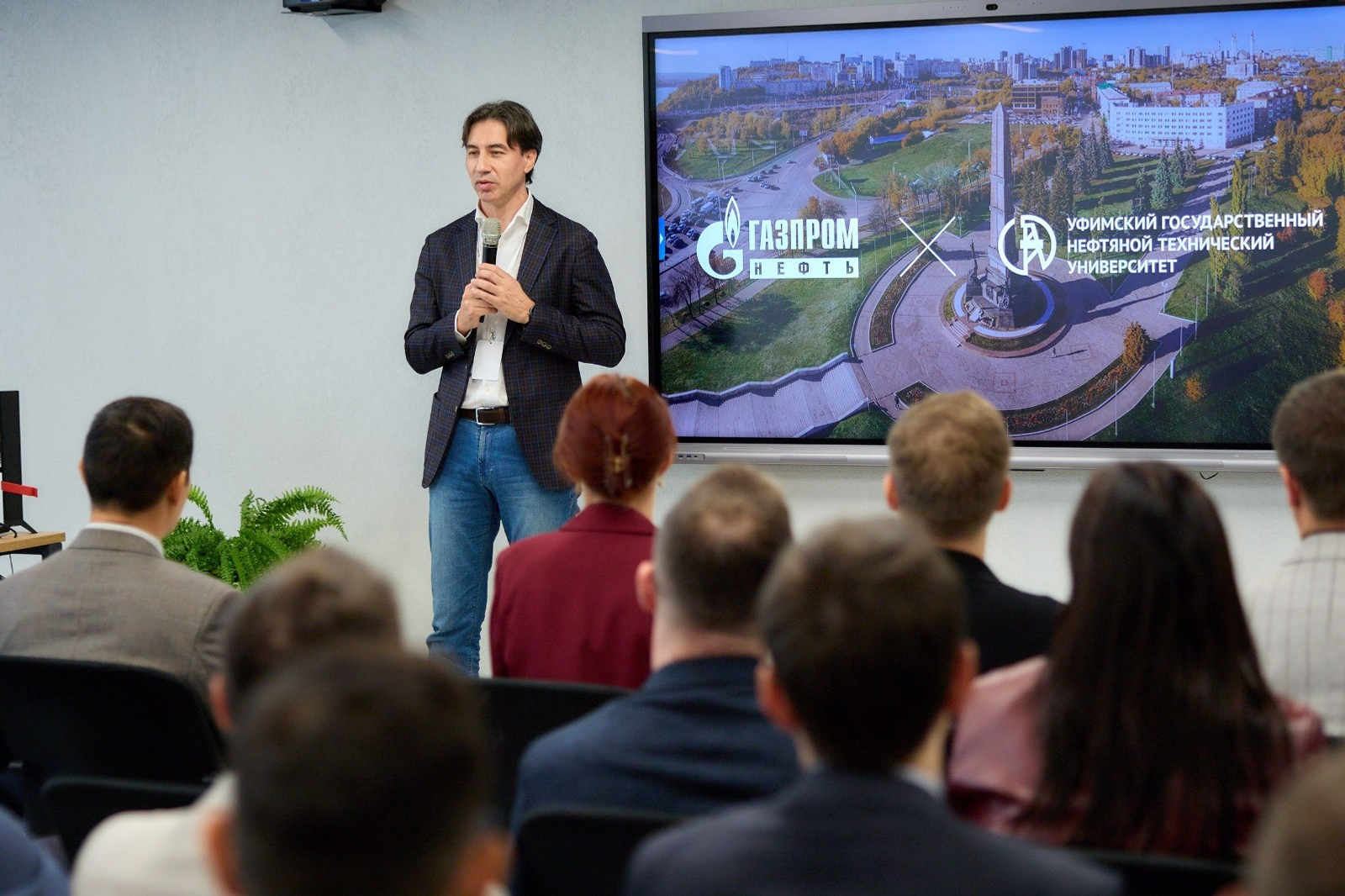 Новая лаборатория Межвузовского кампуса Уфы