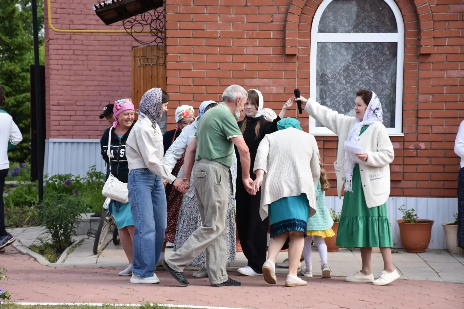 Светлый праздник Святой Троицы в селе Бакалы