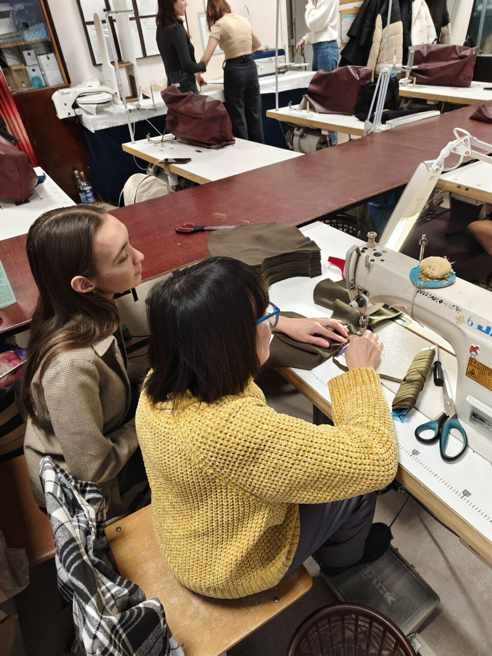 Одежду для защитников Отечества шьют в Межвузовском кампусе Уфы