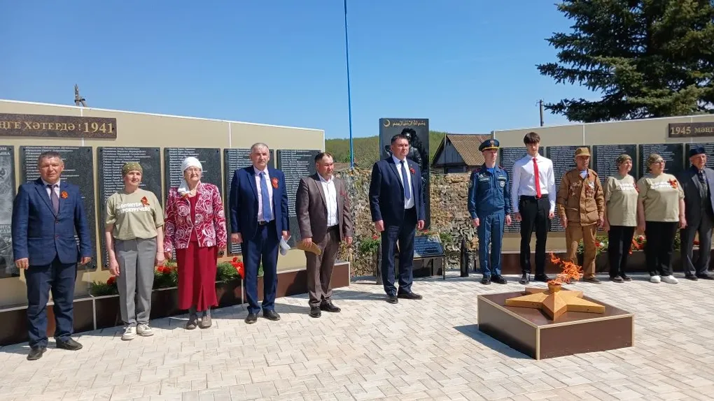 Вечный огонь и новый мемориальный комплекс